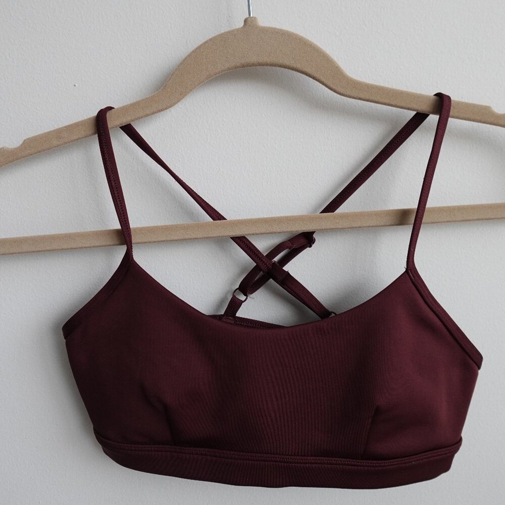 Alo Airlift Intrigue Bra, Cherry Cola